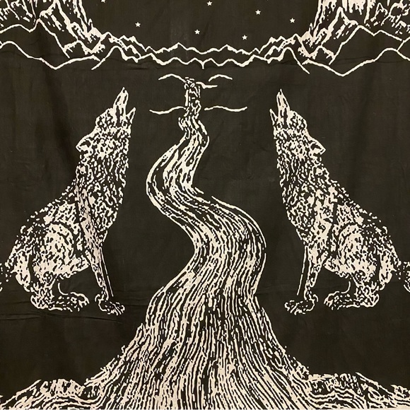 Urban Outfitters HUGE The Moon Tarot Card Thin Tapestry Wall Decoration - Picture 3 of 12